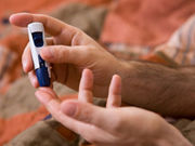 Mini-dose glucagon administered using a stable