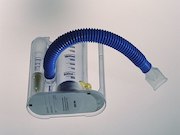 A peak flow meter or microspirometer can be used routinely in primary care among patients with suspected chronic obstructive pulmonary disease for early case identification