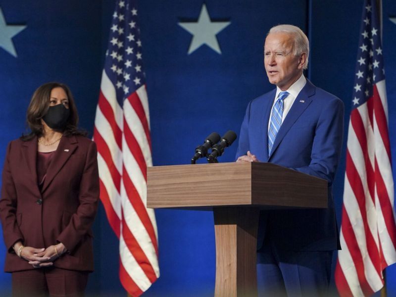 Biden elige a un firme partidario de la Obamacare como director de HHS y de la respuesta a la pandemia