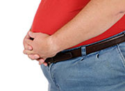 Overweight/Obesity Linked to Reduced Risk of Dementia A new study of nearly two million people suggests that those who are overweight or obese in middle age may be less likely to develop dementia than their normal-weight and underweight peers. The report was published online April 9 in The Lancet Diabetes & Endocrinology.