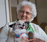 Therapy Dogs May Help Patients Persevere With Cancer Treatment People undergoing chemotherapy and radiation for cancer may get an emotional lift from man's best friend