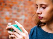 More Than Four Hours of Smartphone Use a Day Harmful to Teens