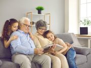 Helping Others Linked to Higher Level of Cognitive Function