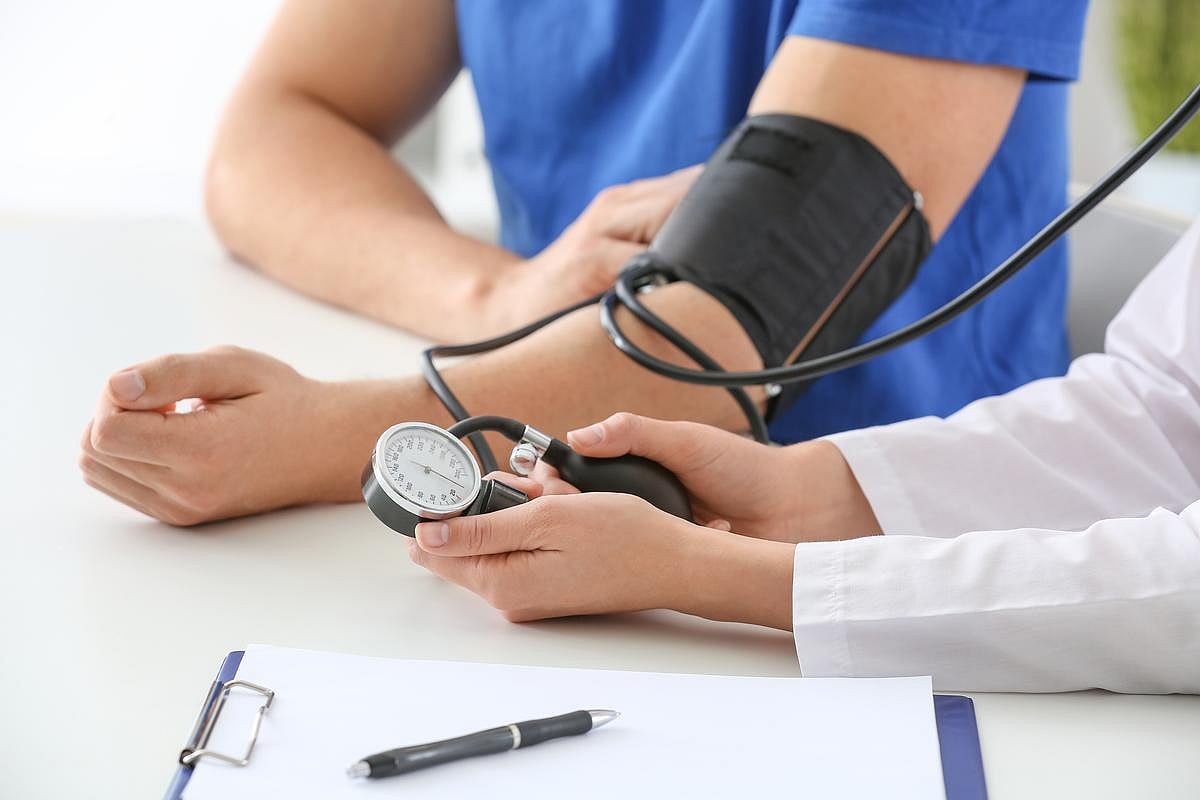 Alcohol Cessation Linked to Dose-Dependent Reduction in BP